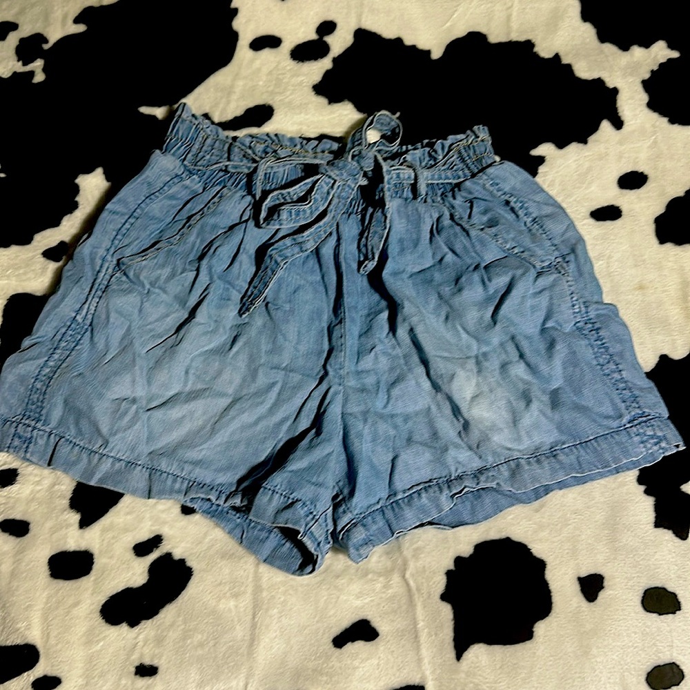 Selling Knox Rose shorts, nothing is wrong with the shorts just to small for me.